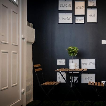 Superbe Appartement Avec Patio Nîmes Eksteriør bilde