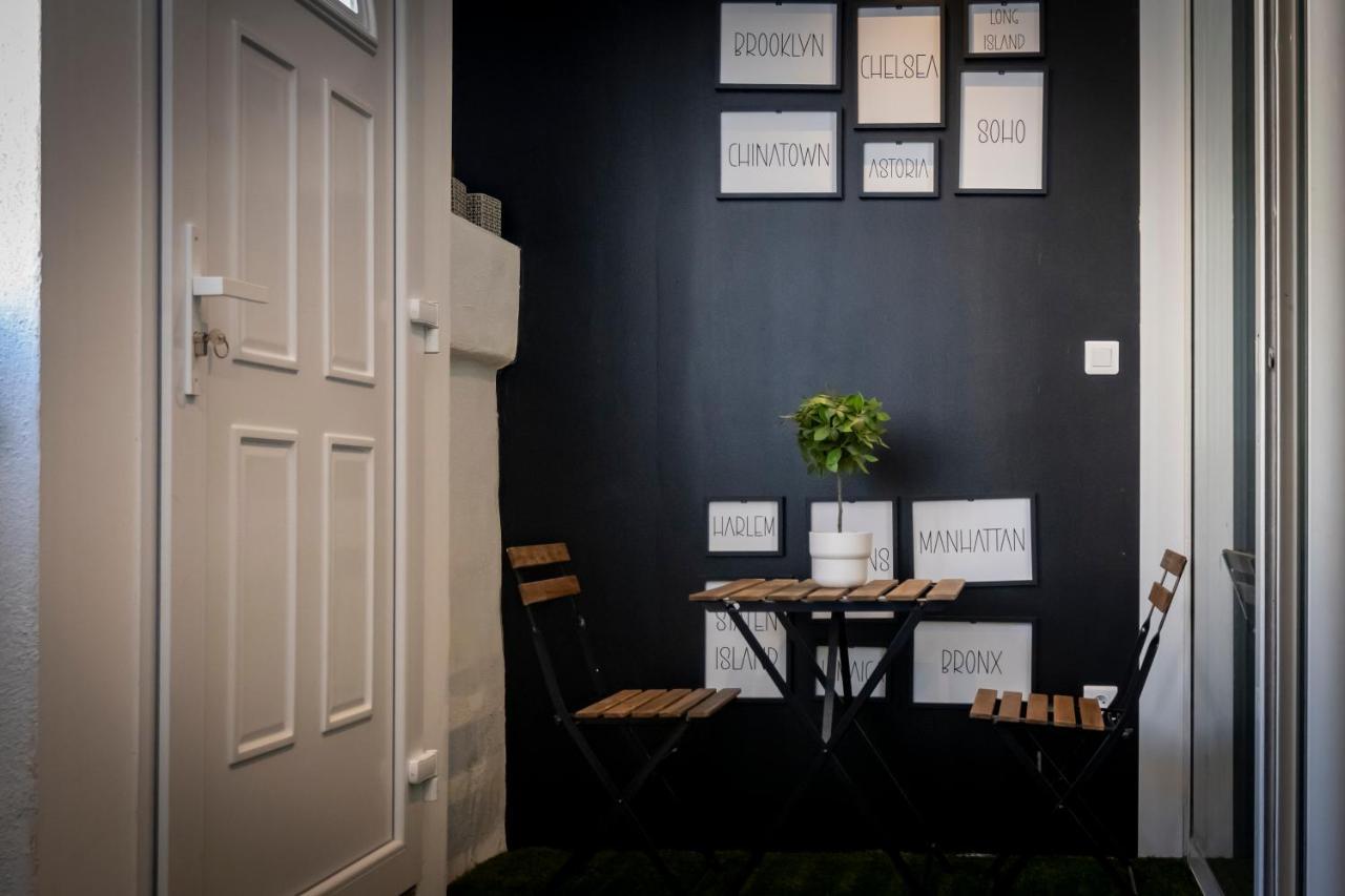 Superbe Appartement Avec Patio Nîmes Eksteriør bilde
